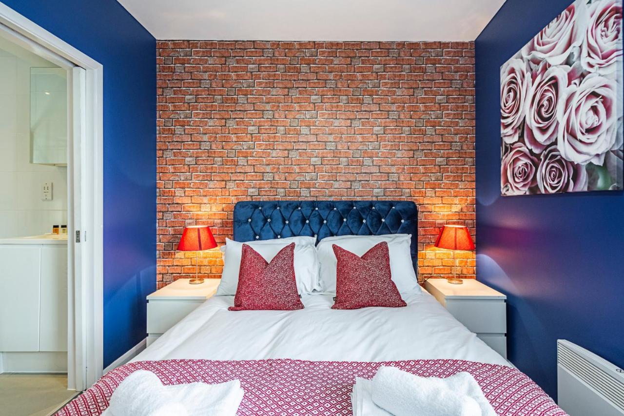 Cozy And Charming Flat: Minutes From Everything! ロンドン エクステリア 写真
